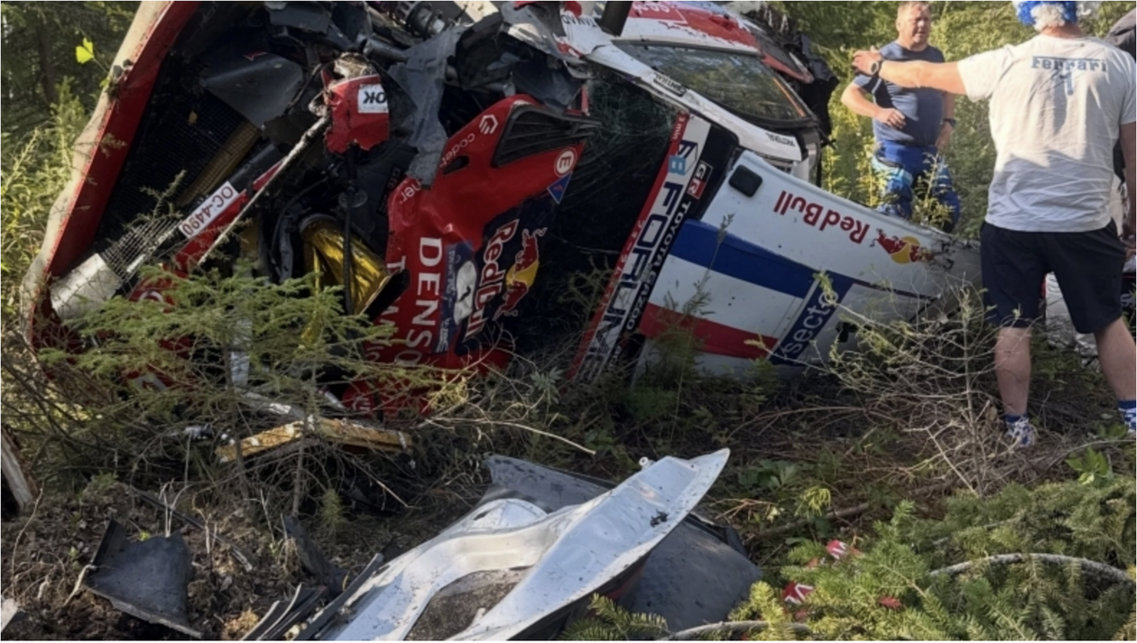 WRC: Ατύχημα και νοσηλεία για Οζιέ, μετά από έξοδο και ντεραπάρισμα, στο Ράλλυ Φινλανδίας 