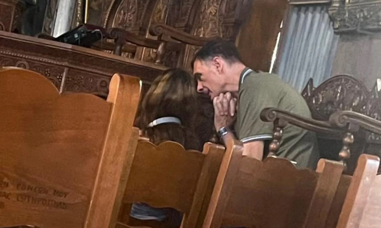 Στην Παναγία της Τήνου ο Μπαρτζώκας