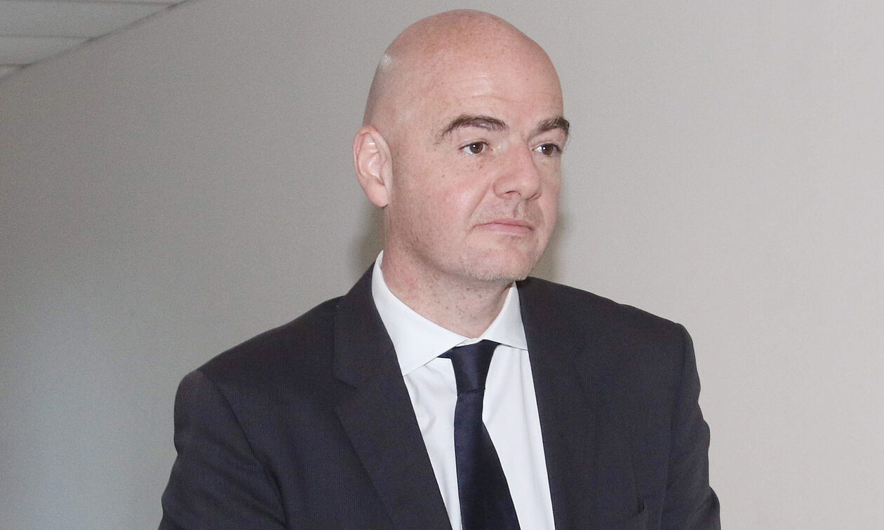 FIFA: Πρώην διεθνείς ποδοσφαιριστές στηρίζουν τον Ινφαντίνο