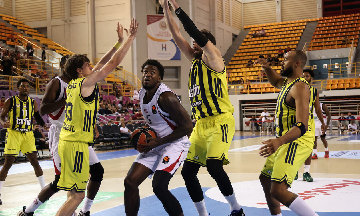 Αρμάνι Μιλάνο - Φενέρμπαχτσε 79-81: Νίκη στο φινάλε και τρίτη θέση για τους Τούρκους