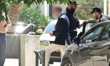 Θάνατος Μαζωνάκη: Για ανθρωποκτονία με δόλο κατηγορούνται οι δύο γιατροί