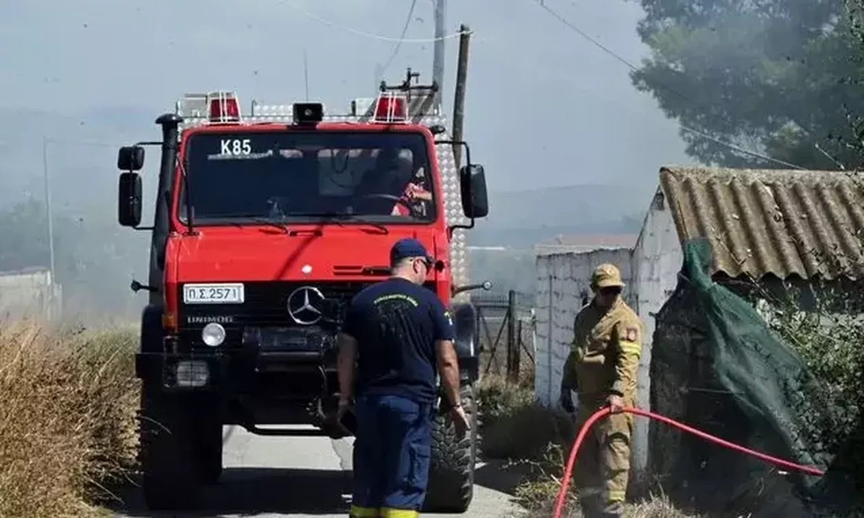  Φωτιά σε στάβλο στη Νέα Μάκρη – Κινητοποίηση της Πυροσβεστικής 