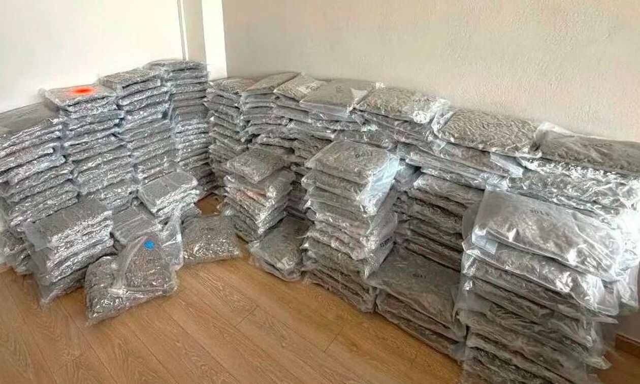 «Χειροπέδες» σε 36χρονο που εισήγαγε 300 κιλά κάνναβης μέσω Ηγουμενίτσας (vid)