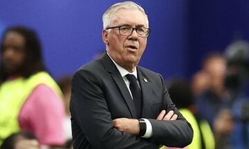 Αντσελότι: «Ο Βινίσιους περνάει περίπλοκη περίοδο, ο Ραφίνια τα πάει εξαιρετικά»