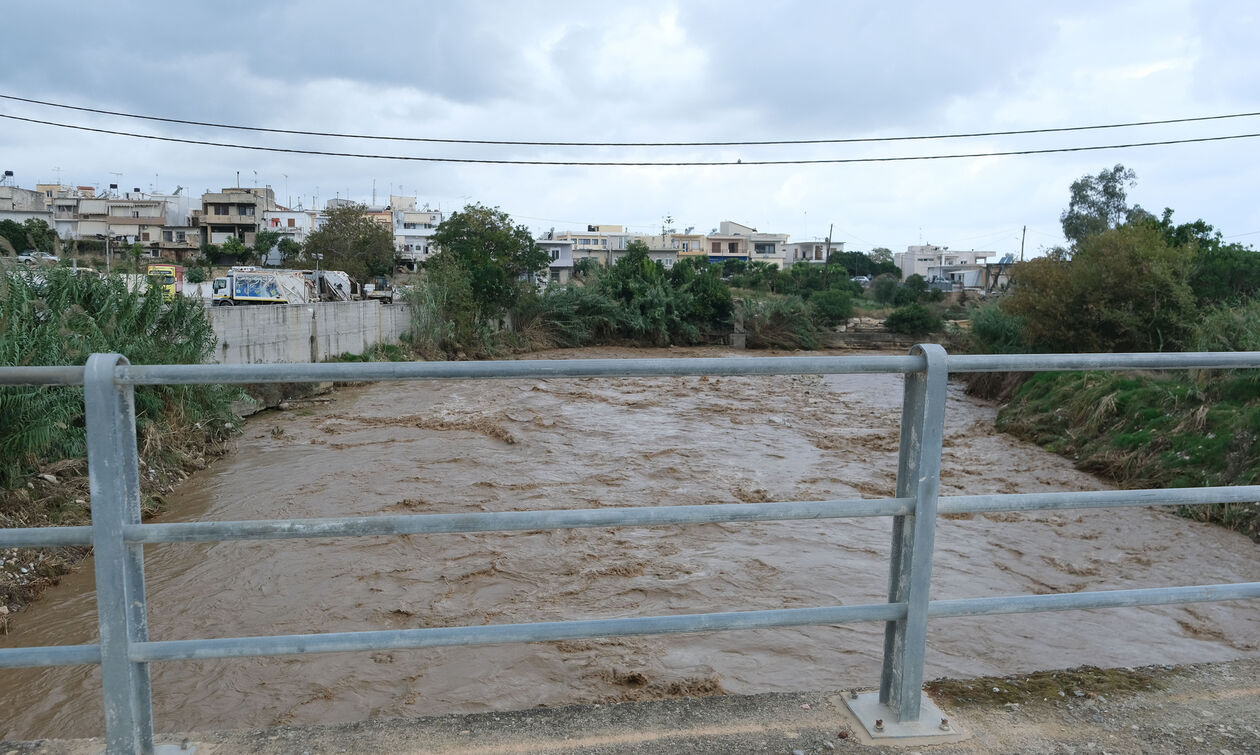 Κρήτη: Υπερχείλισε ξανά χείμαρρος στα Ζωνιανά, ήχησε το 112