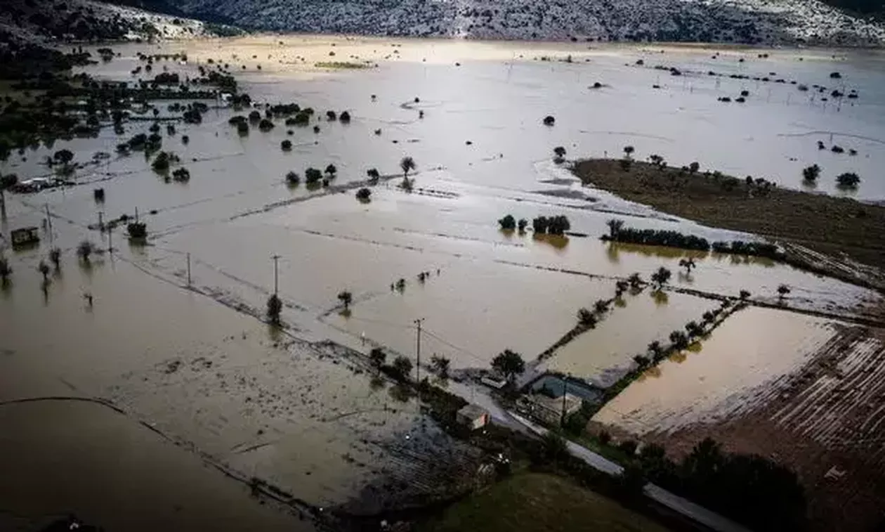  Τράπεζες: «Παγώνουν» δόσεις δανείων και εισπρακτικά μέτρα για τους πληγέντες της Κρήτης 
