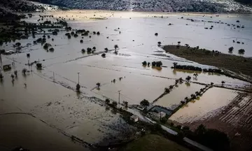 Τράπεζες: «Παγώνουν» δόσεις δανείων και εισπρακτικά μέτρα για τους πληγέντες της Κρήτης 