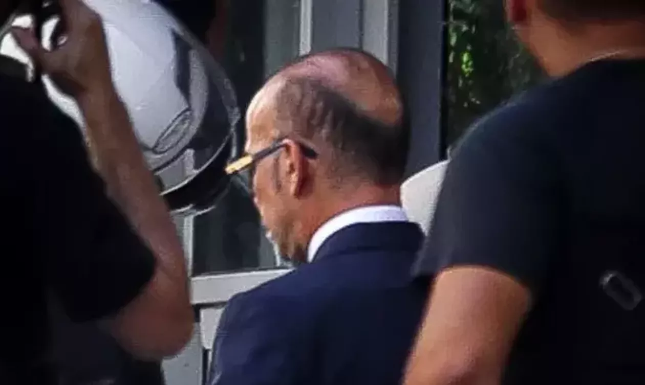  Υπόθεση Μαζωνάκη: Ο γιατρός διαψεύδει ότι έχει λογαριασμό στο εξωτερικό με καταθέσεις εκατομμυρίων 
