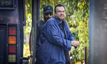  Απάτη ΕΦΚΑ: «Παγώνει» η περιουσία του ΛΑΟΣ και του Φ. Καμπούρη 