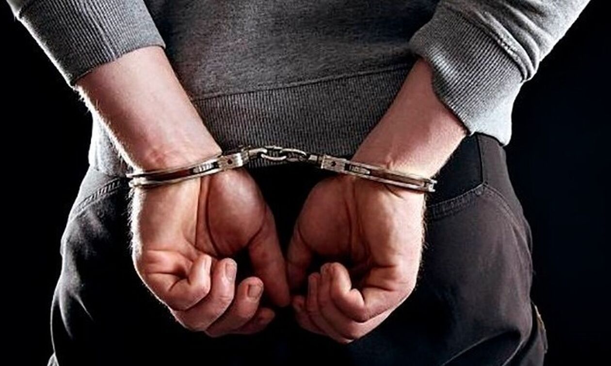 Συνελήφθη 46χρονος για ενδοοικογενειακή βία και σεξουαλική κακοποίηση της συντρόφου του