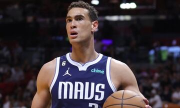 NBA: Οι Ντάλας Μάβερικς αποδέσμευσαν τον Πάουελ μετά από 12 χρόνια