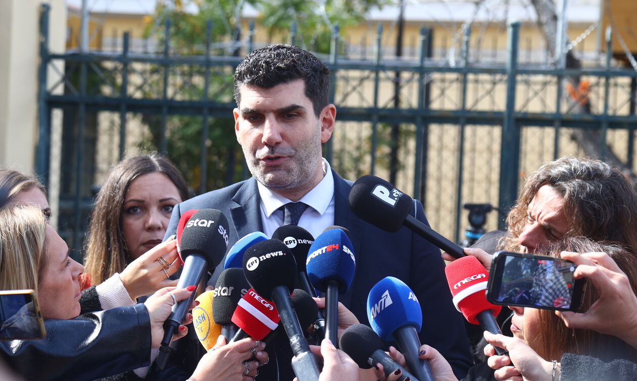 Δικηγόρος Τσαρούχα και Κορομηλά: «Οι δύο συλληφθέντες αρνούνται τις κατηγορίες»