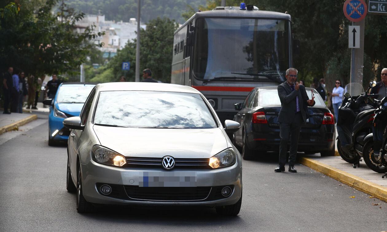 Στη ΓΑΔΑ μέχρι την απολογία τους οι έξι συλληφθέντες