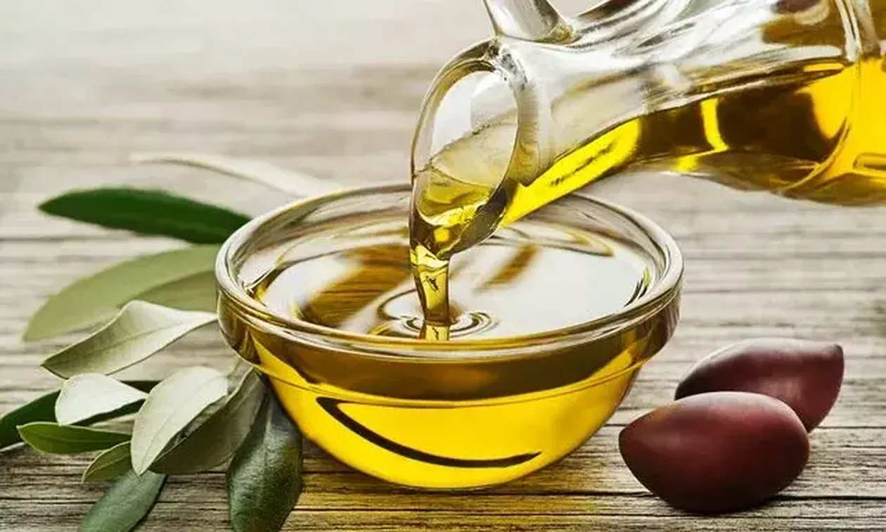  Ελαιόλαδο: Μπορεί ένα σφηνάκι τη μέρα να «νικήσει» τον διαβήτη; 