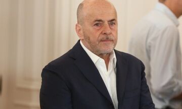 Στο Κορωπί ο Αλαφούζος, μίλησε με Νίστρουπ και παίκτες ενόψει ΑΕΚ